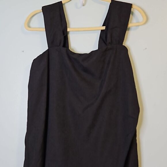 Black jumpsuit with a flowy overlay. Size M. - Picture 3 of 7